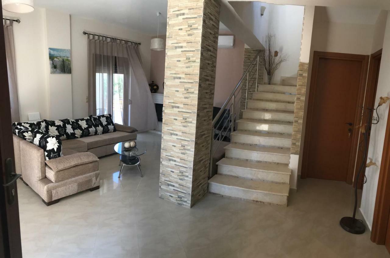 M&M Villa Kathiana Exterior photo